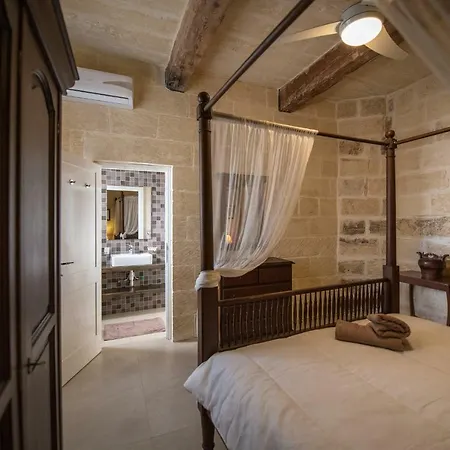Villa Zeppi's Luxury Farmhouse With Private Pool