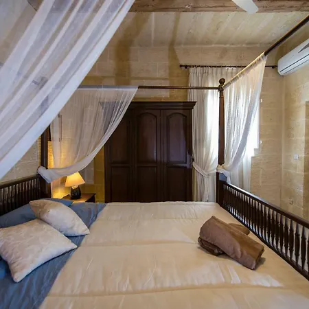 Villa Zeppi's Luxury Farmhouse With Private Pool